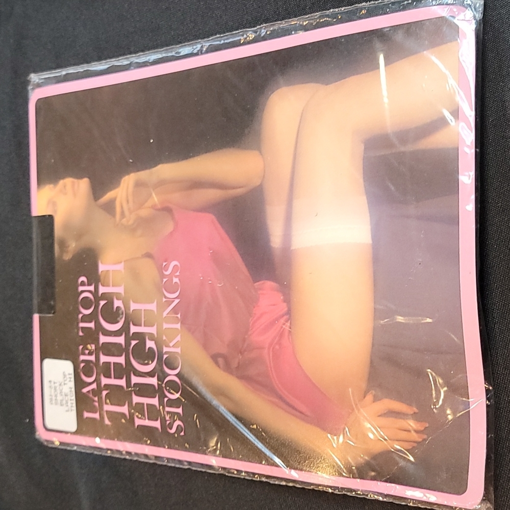 Lace top thigh high stockings. Short. Black. New